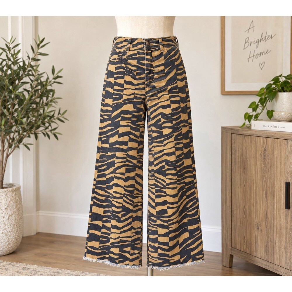 Billabong High Rise Wide Leg Zebra, Animal Print Jeans, Size 25 Petite, 27L